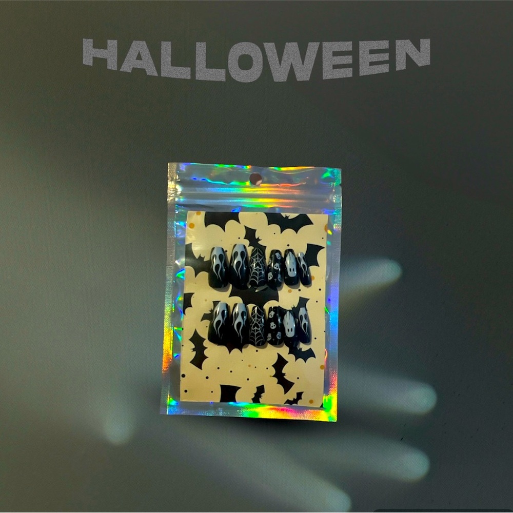 **Spooky Halloween Nail Art Collection**